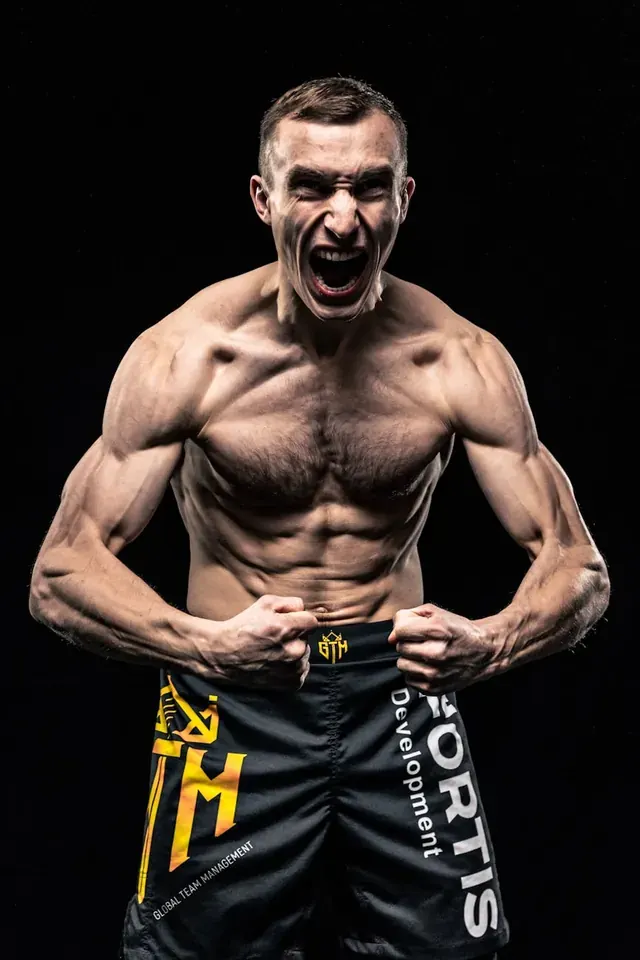 **How to Analyze a Canadian UFC Fighter's Career Trajectory: A Practical Guide**