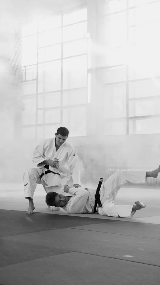 UFC Contract Negotiation: Tips & Strategies for Fighters